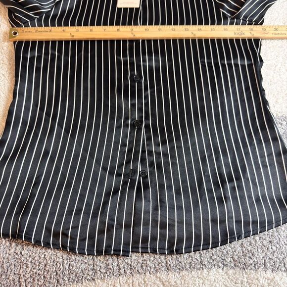 Sincerely Jules Blouse Womens size Medium striped satin Button Up Shirt Classic - Picture 6 of 13